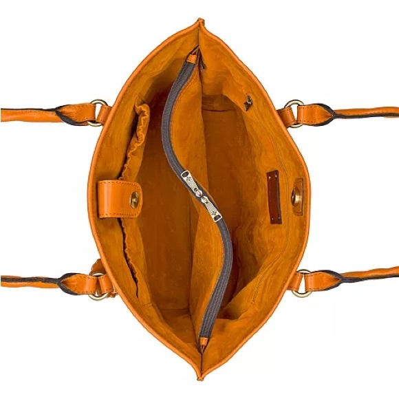 Patricia Nash - Picture 3 of 4